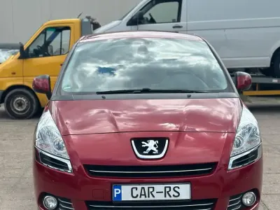 Gebraucht Peugeot 5008 156 PS (114 kW) 2010 Rot Van / Kleinbus