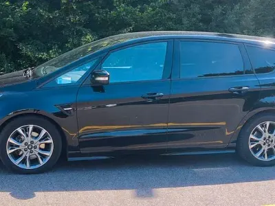 Gebraucht Ford S-MAX ST-Line 150 PS (110 kW) 2018 Schwarz Van / Kleinbus