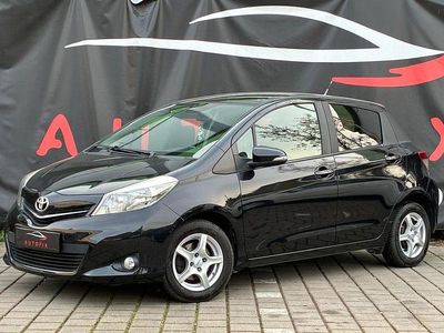Usado Toyota Yaris Edition 99 HP (72 kW) 2013 Preto Citadino