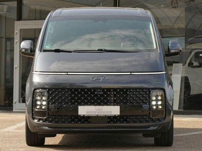 Gebraucht Hyundai Staria Signature 177 PS (130 kW) 2021 Grau Van / Kleinbus