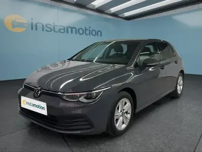 Gebraucht VW Golf VIII 131 PS (96 kW) 2023 Grau Kleinwagen