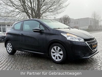 Gebraucht Peugeot 208 Access 68 PS (50 kW) 2012 Schwarz Kleinwagen