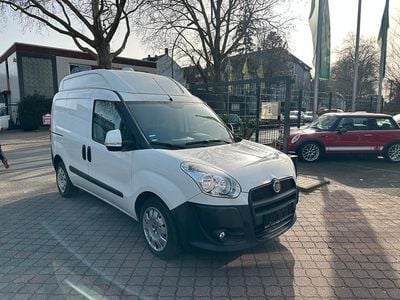 Gebraucht Fiat Doblò 120 PS (88 kW) 2010 Weiß Van / Kleinbus