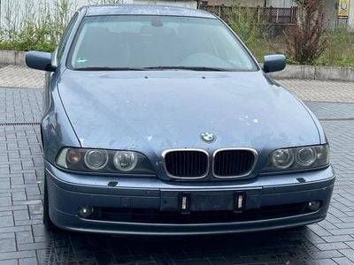 BMW 525