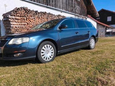 Gebraucht VW Passat 101 PS (74 kW) 2007 Blau Kombi