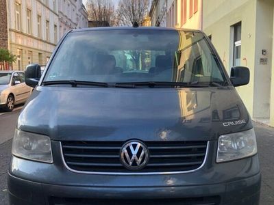 gebraucht VW Multivan T5- muss aktuell repariert werden