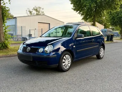 Gebraucht VW Polo 64 PS (47 kW) 2002 Blau Kleinwagen