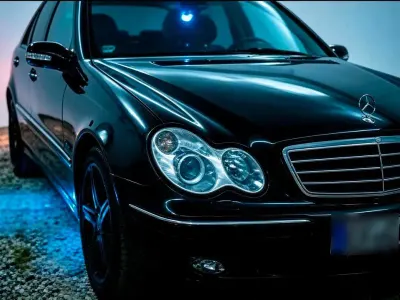 Gebraucht Mercedes C320 Avantgarde 218 PS (160 kW) 2001 Schwarz Limousine