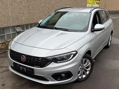 Silber Gebraucht 2017 Fiat Tipo Lounge Limousine | 8.799 € (Fairer Preis)