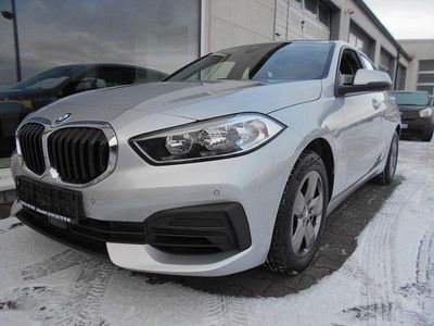 Silber Gebraucht 2020 BMW 118 Kleinwagen | 16.500 € (Fairer Preis)