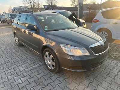 Gebraucht Skoda Octavia Active 105 PS (77 kW) 2012 Grau Kombi