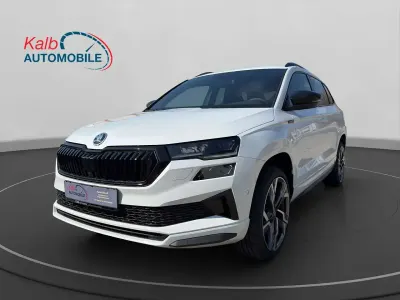 Neu Skoda Karoq SportLine 150 PS (110 kW) 2026 Moonweiß perleffekt metallic SUV