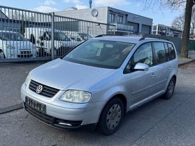 Silber Gebraucht 2004 VW Touran Conceptline Van / Kleinbus | 600 € (Guter Preis)