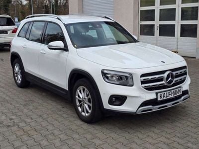 Mercedes GLB220
