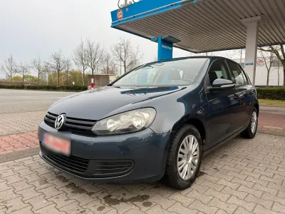 Gebraucht VW Golf VI 80 PS (58 kW) 2009 Blau Kleinwagen