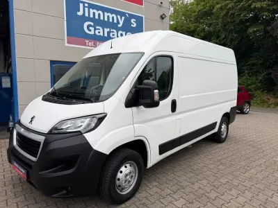 Gebraucht Peugeot Boxer Premium 140 PS (102 kW) 2021 Weiß Van