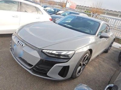 Grau Gebraucht 2023 Audi e-tron GT quattro Sport Limousine | 53.890 €