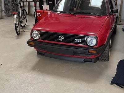 Second-hand VW Golf II GTI 129 CP (94 kW) 1987 Roșu Hatchback