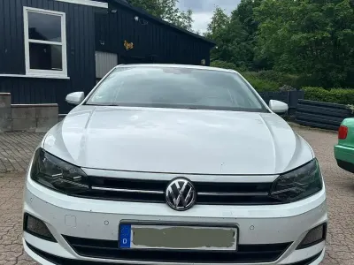 Gebraucht VW Polo Comfortline 75 PS (55 kW) 2017 Weiß Kleinwagen