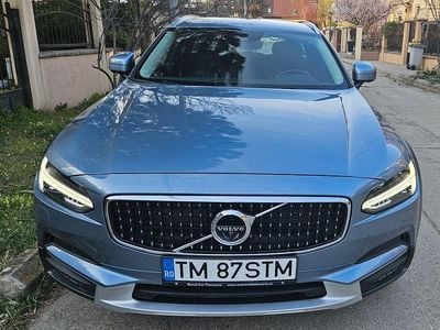 Gebraucht Volvo V90 CC 190 PS (139 kW) 2019 Grau Kombi