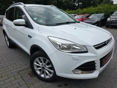 Gebraucht Ford Kuga Titanium 150 PS (110 kW) 2016 Weiß SUV
