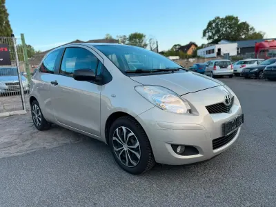 Gebraucht Toyota Yaris Cool 101 PS (74 kW) 2009 Gold Kleinwagen