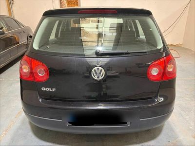 Schwarz Gebraucht 2004 VW Golf IV Kleinwagen | 3.150 € (Etwas zu teuer)