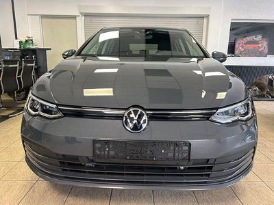 Gebraucht VW Golf VII Life 150 PS (110 kW) 2020 Grau Limousine