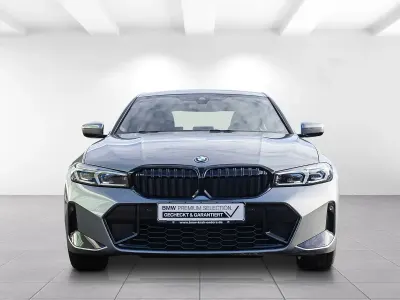 Gebraucht BMW 320e Shadowline 204 PS (150 kW) 2024 Skyscraper grau metallic Limousine
