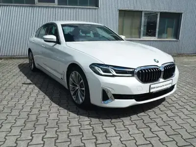 Gebraucht BMW 520 Luxury Line 190 PS (139 kW) 2023 Weiß Limousine