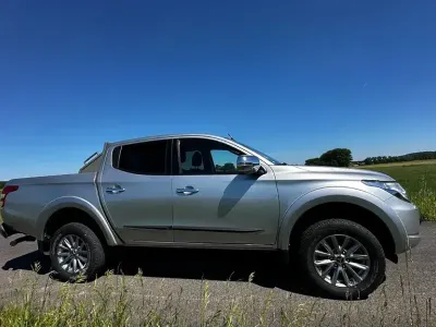 Gebraucht Mitsubishi L200 181 PS (133 kW) 2019 Silber Pickup