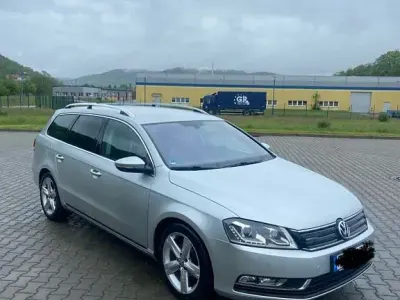 Gebraucht VW Passat 105 PS (77 kW) 2013 Silber Limousine