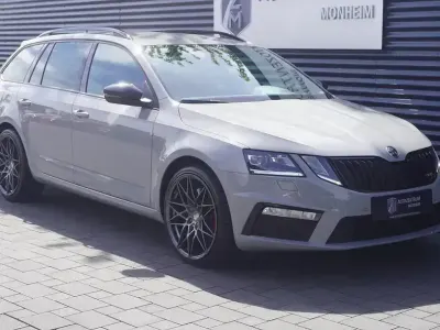 Gebraucht Skoda Octavia RS 245 PS (180 kW) 2020 Sonderlackierung steelgrau Kombi