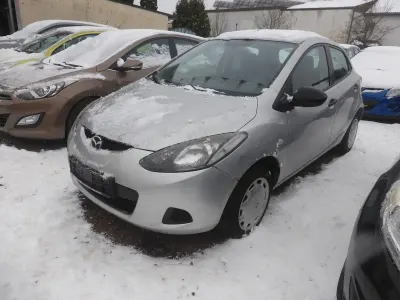 Gebraucht Mazda 2 100 PS (73 kW) 2011 Silber Kleinwagen