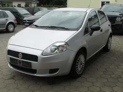 Gebraucht Fiat Punto 70 PS (51 kW) 2012 Silber Kleinwagen