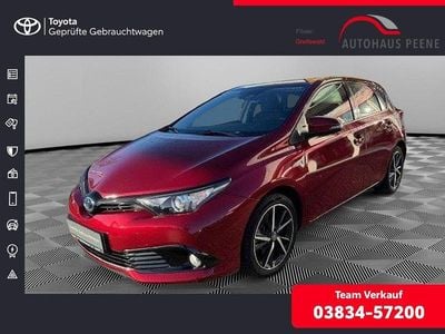 Gebraucht Toyota Auris Hybrid Team 136 PS (100 kW) 2018 Rot Limousine