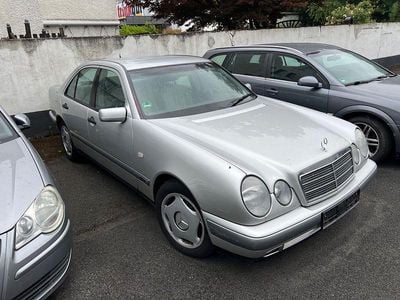 Gebraucht Mercedes 280 204 PS (150 kW) 1999 Silber Limousine