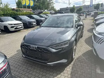 Gebraucht Audi A3 Advanced 116 PS (85 kW) 2025 Grau Limousine