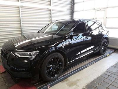Gebraucht Audi e-tron Advanced 300 kW (408 PS) 2022 Brillantschwarz SUV