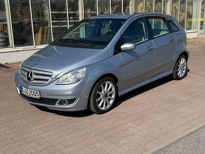 Usata Mercedes B200 136 CV (100 kW) 2009 Blu Monovolume