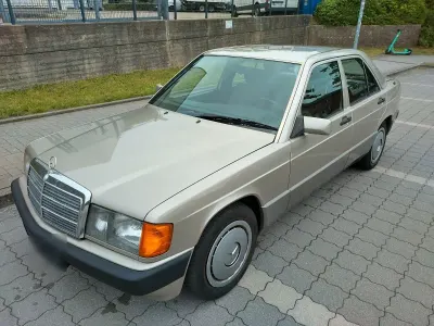 Gebraucht Mercedes 190 122 PS (89 kW) 1993 Limousine