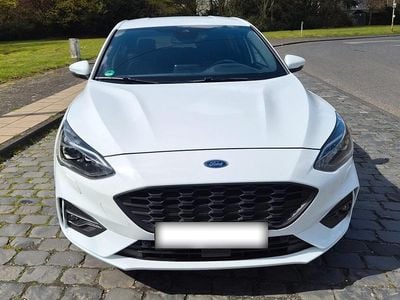 Second-hand Ford Focus ST-Line 150 CP (110 kW) 2019 Alb Berlinǎ