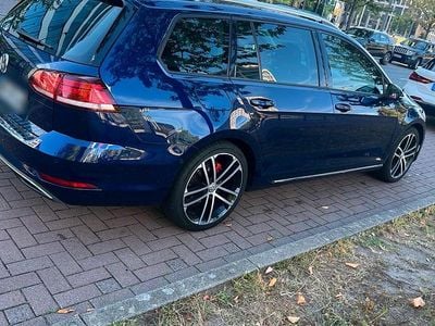Gebraucht VW Golf VII 116 PS (85 kW) 2019 Blau Kombi