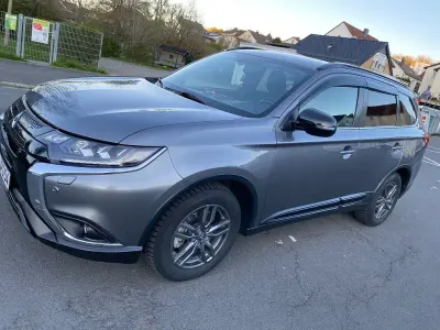 Gebraucht Mitsubishi Outlander Active 150 PS (110 kW) 2019 Grau SUV