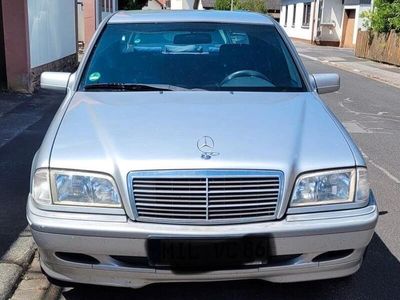 Mercedes C180