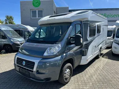 Gebraucht Knaus SKY TI 131 PS (96 kW) 2012 Van