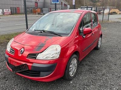 Usado Renault Modus Avantage 75 HP (55 kW) 2009 Vermelho Monovolume