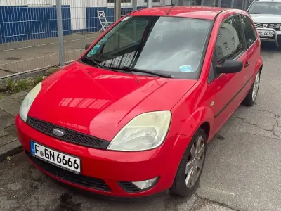 Gebraucht Ford Fiesta 80 PS (58 kW) 2005 Rot Kleinwagen