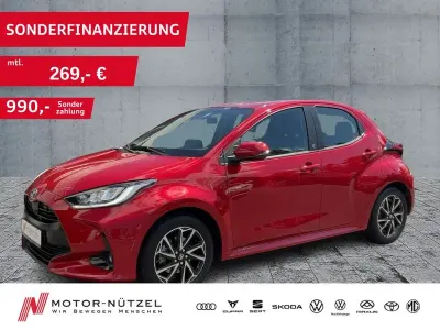 Gebraucht Toyota Yaris Hybrid Team 116 PS (85 kW) 2024 Rot Limousine