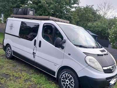 Weiß Gebraucht 2011 Opel Vivaro Van / Kleinbus | 18.000 €